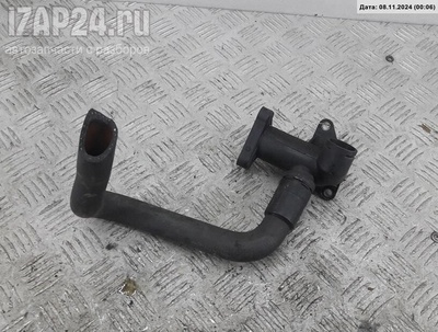 058121133b Фланец (тройник) системы охлаждения Skoda Superb mk1 (B5) 2006