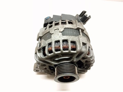 LR079255 Генератор Land Rover Range Rover Sport 2013