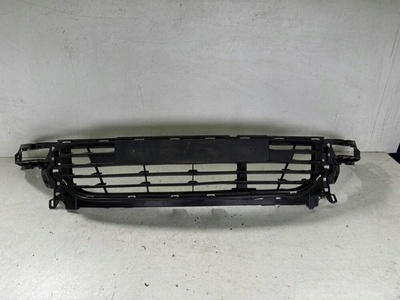 622541048R решётка центральная renault clio iv 4 рестайлинг 16 - 19