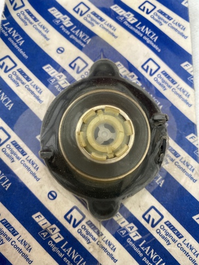 9631599480 крышка крышка радиатора fiat seicento