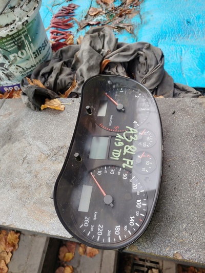 8L0920900G спидометр audi a3 8l 99 -
