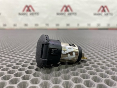 T153730010 Б/У гнездо прикуривателя Chery Tiggo7 pro T1E 2022 , -Б/У Детали сняты с АВТОМОБИЛЯ