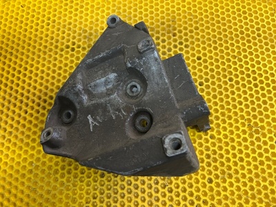 06B260885D Кронштейн крепления кондиционера Audi A4 B5 1998