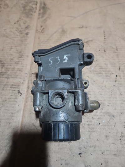 0486203009 Кран модулятор EBS Scania R 2008 ,1423910,0486203025