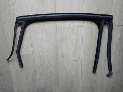 13391188 Уплотнитель стекла задней правой двери Opel Astra J 2010 - 2010