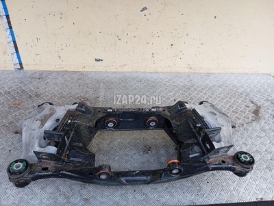 LR098961 Балка задняя Land Rover E-PACE 2017