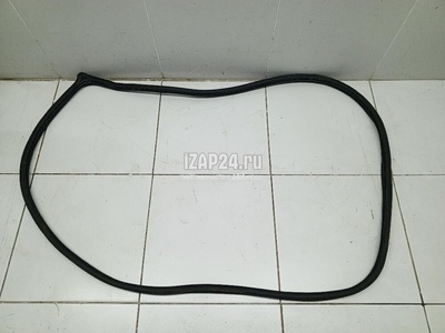 82110D7000 Уплотнитель двери Hyundai-Kia Tucson 2015