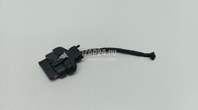 4F0973706 Разъем VAG Macan 2013
