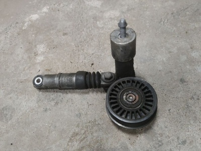 038145283a Натяжитель Audi A4 B5 2000