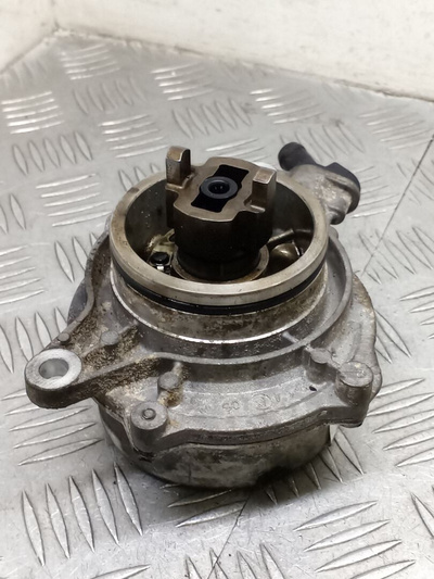 11667791232 насос вакуумный BMW 5 серия E60/E61 2006 ,7791232,M57D25,256D2,M57D25TU,M57N25D2