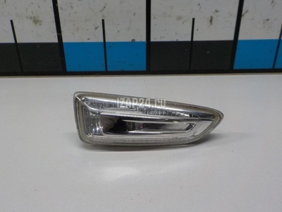 13273104 Повторитель на крыло правый GM Insignia 2017