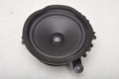 8676891 volvo v70 iii динамик премиум sound