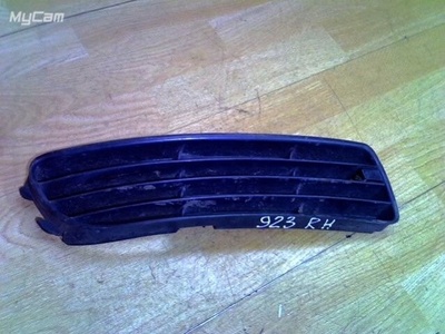 8D0807346G Заглушка (решетка) в бампер передний Audi A4 B5 2000