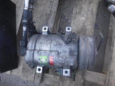 8a0260805ab Компрессор кондиционера Audi 80 1993