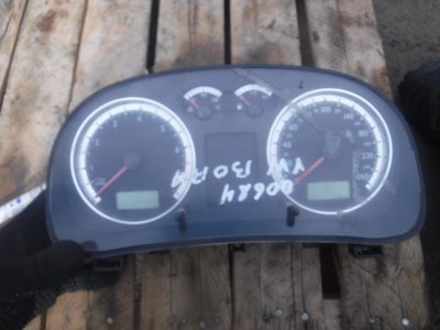 1j5920805b Щиток приборов (приборная панель) Volkswagen Bora 2001