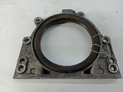 06B103171D Крышка двигателя задняя Audi A4 B6 (2001-2004) 2003