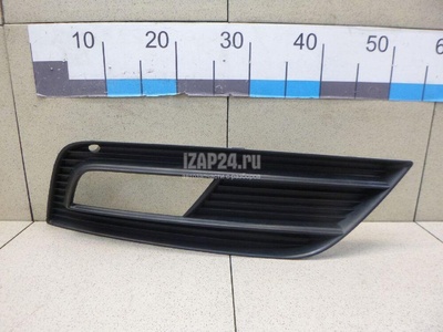 8K0807682K01C Решетка в бампер правая VAG A4 [B8] (2007 - 2015)