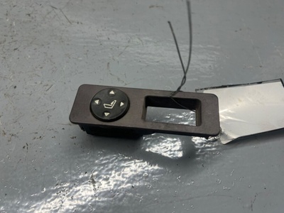 8352291 Кнопка регулировки сидения BMW 1 E87/E81/E82/E88 2003 ,03060020,52.108169677