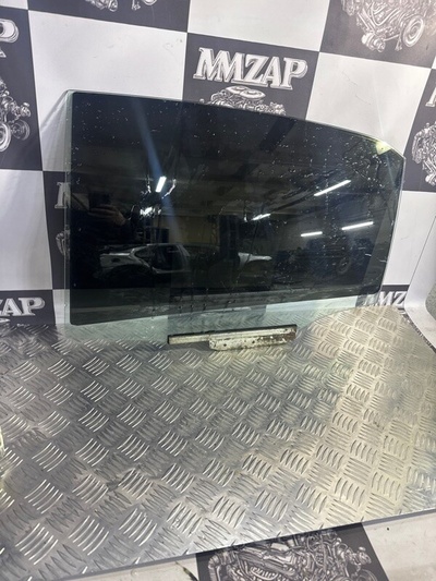 6810402410 Стекло двери TOYOTA COROLLA 180 2013