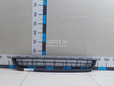 5C68536779B9 Решетка в бампер центральная VAG Jetta (2011 - 2018)