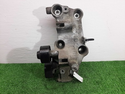 117102273R Кронштейн генератора Renault Master III Рестайлинг 1 2014 - 2020 2016 ,