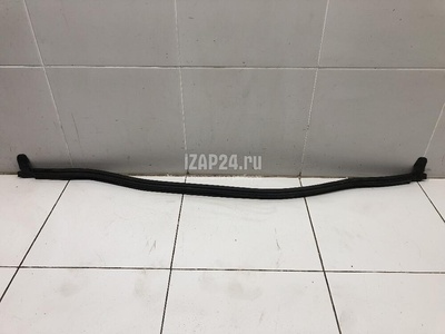 668300019R Уплотнитель капота Renault Duster 2012