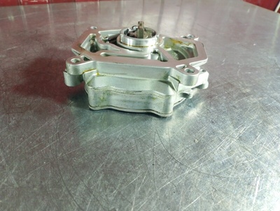 A2701800901 Насос вакуумный Mercedes E-class W212 2014 , A2702300165, A2701801001, , A2702300365
