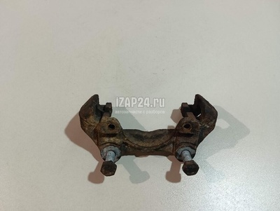 410156454R Скоба суппорта переднего Renault Sandero 2014