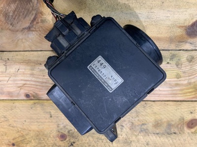 E5T05371 Расходомер Mitsubishi Space Runner 1 1998