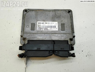 03D906023N Блок управления двигателем (ДВС) Skoda Fabia mk2 (5J) 2009
