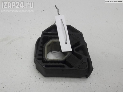 1k0121367c Кронштейн радиатора Volkswagen Golf-5 2005