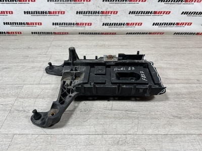 1K0915333H Площадка аккумулятора AUDI A3 8P 2008 , , 1K0915333, 1K0915333B, 1K0915333C, 1K0915333D