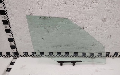 82420BW010 Стекло двери передней правой Hyundai Creta 2
