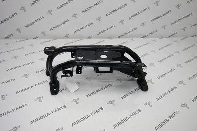 LR072221 Траверса, опора коробки передач Land Rover Range Rover 30DDTX L405 2012