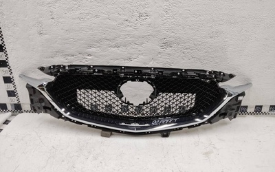 KB8B50712 Решетка радиатора Mazda CX-5 2