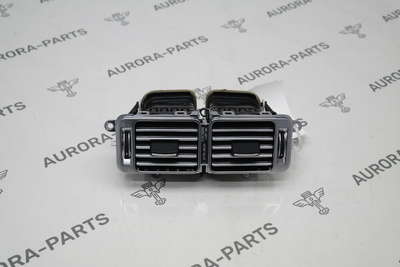 LR038821 Дефлектор обдува задних пассажиров в центральном подлокотнике Land Rover Range Rover 30DDTX L405 2012
