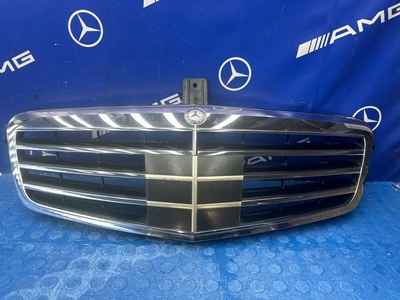 A2128800383 решетка радиатора Mercedes-benz E300 W212 2012