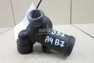 06B121132D Фланец двигателя системы охлаждения VAG A4 [B7] (2005 - 2007)