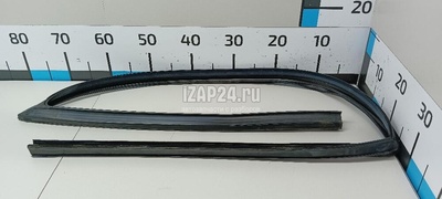 C2Z2825 Уплотнитель стекла двери Jaguar XF (2007 - 2015)