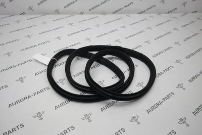 A2047271187 Уплотнитель передней/задней двери Mercedes CLA C117 2013