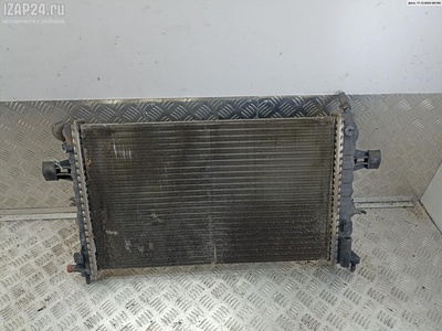 90570728 Радиатор основной Opel Zafira A 1999
