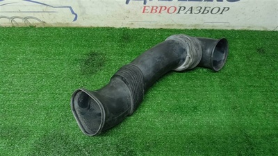 7l6129752B патрубок воздушного фильтра VW Touareg 2002-2010