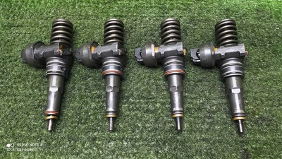 038130073AR форсунка дизельная Volkswagen Transporter T5 (2003-2015)
