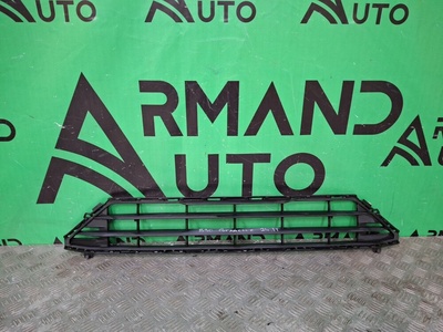 32296070 Решетка бампера Volvo XC60 2 2017-2021 , 7