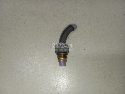 7L0616758 Штуцер VAG Q7 [4M] 2015