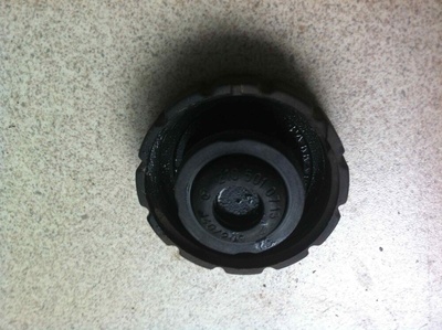 A2105010735 Пробка расширительного бачка Mercedes S W220 2002 ,A2105010315,220,A2105010515,A2105010715,A2105010615,140,202,A0005018215