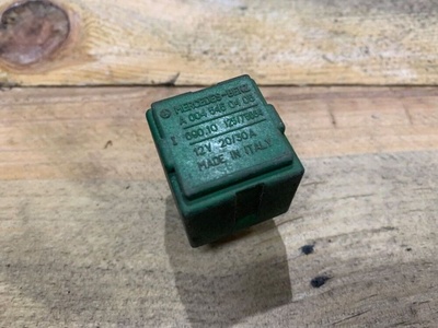 A0045450405 Реле (прочее) Mercedes Vito W638 1998
