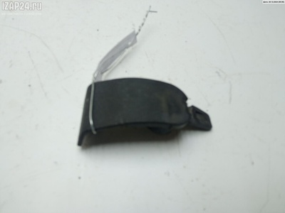 L33D15241 Кронштейн радиатора Mazda 2 2008