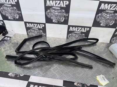 83130A2200 УПЛОТНИТЕЛЬ НА ДВЕРЬ KIA CEED 2 JD 2014