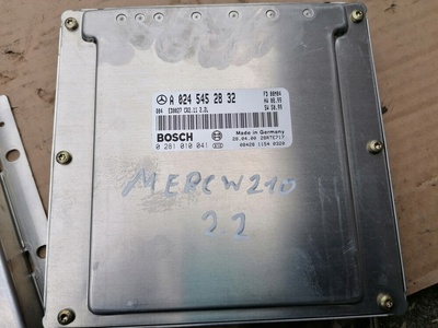 A0245452832 блок управления двигателя bosch 0281010041